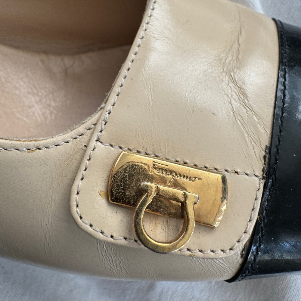 Vintage Salvatore Ferragamo Cap Toe Gancini Pumps - Classic Cream/Black - Picture 7 of 8